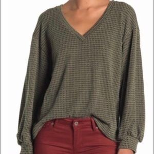 V neck ballon sleeve sweater